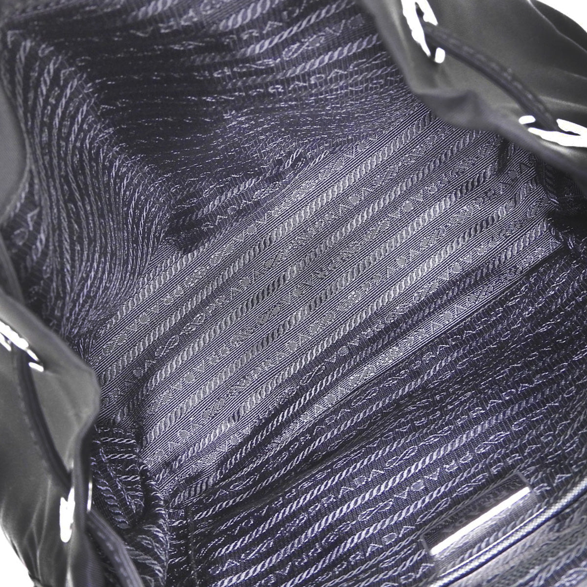 Re-Nylon バックパック ナイロン サフィアーノレザー ブラック 1BZ677