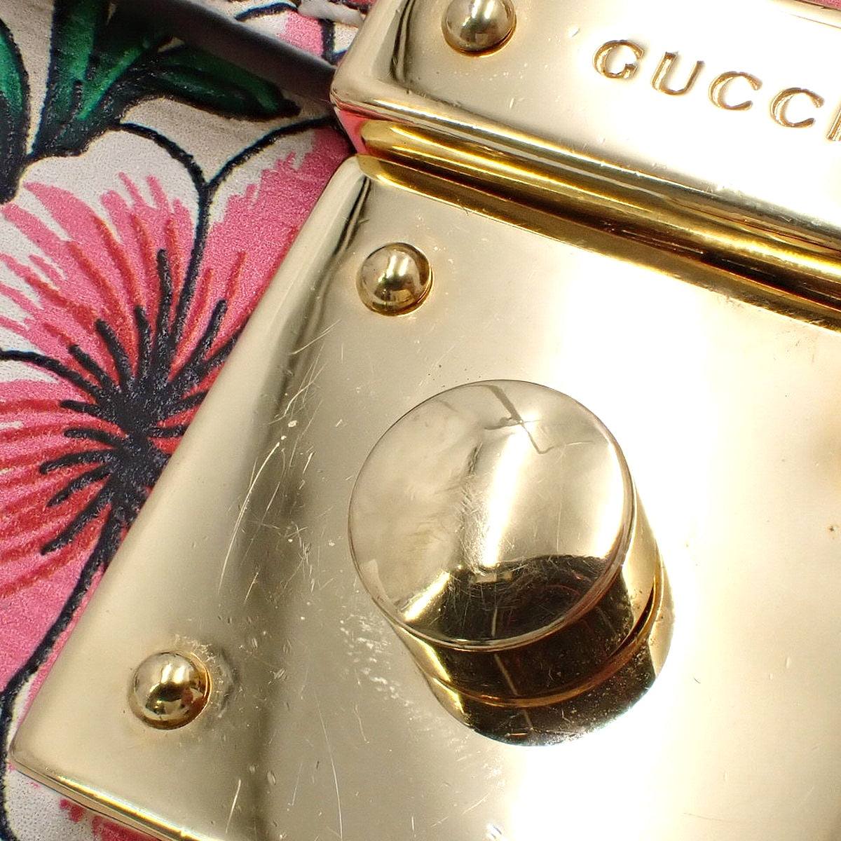 GG Mini Chain Shoulder Bag Leather Ivory Pink Multi-color 696180