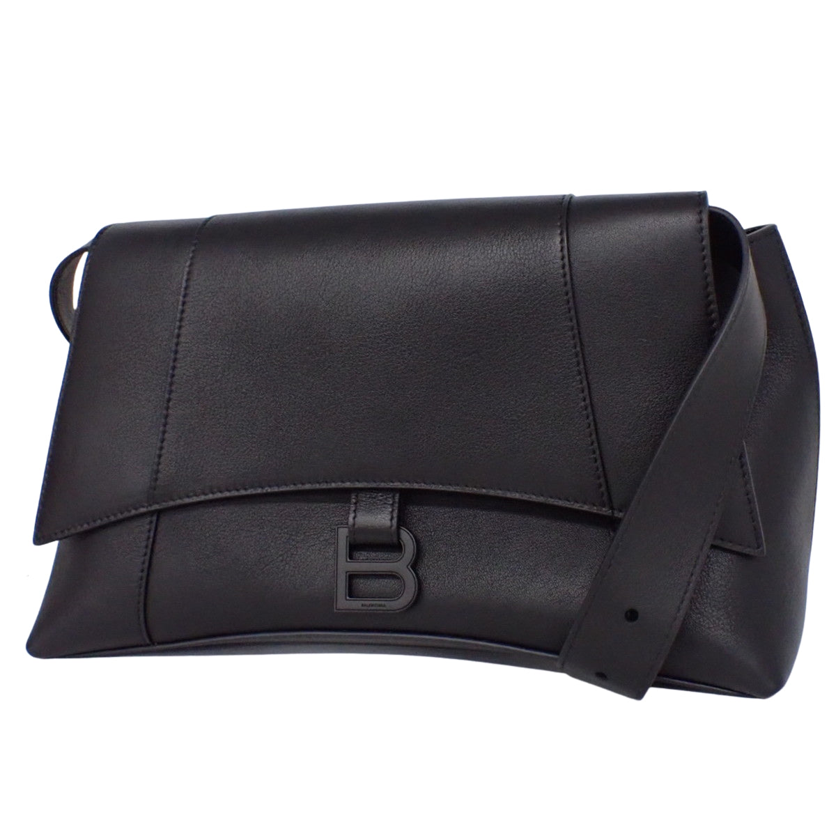 ダウンタウン ミディアム レザー ブラック 671354