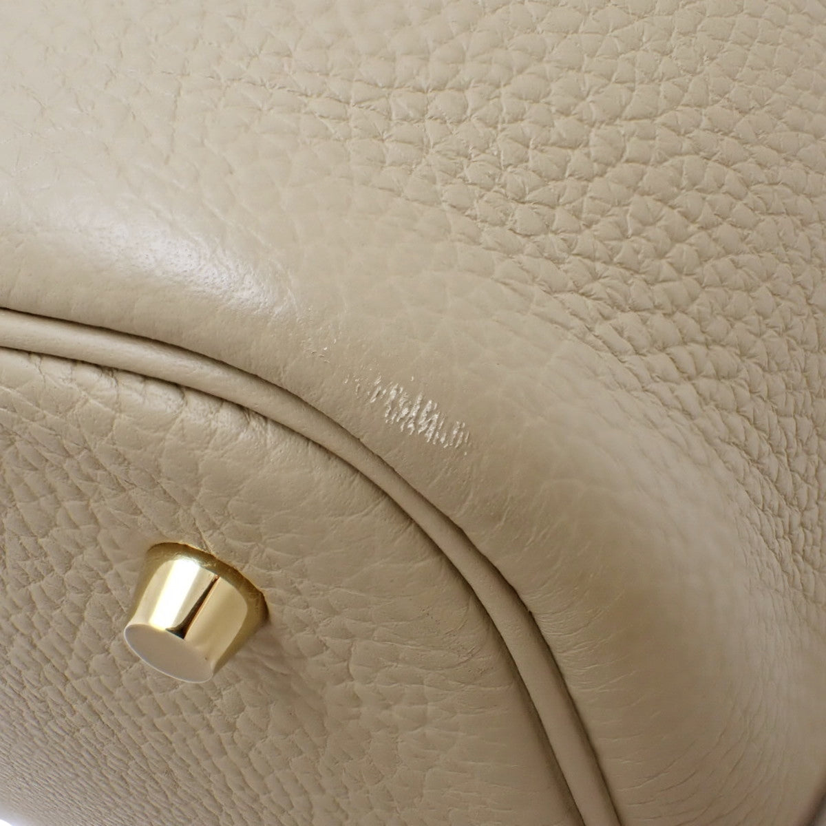Picotin Lock MM Taurillon Clemence Beige Malfa Gold Hardware W stamp