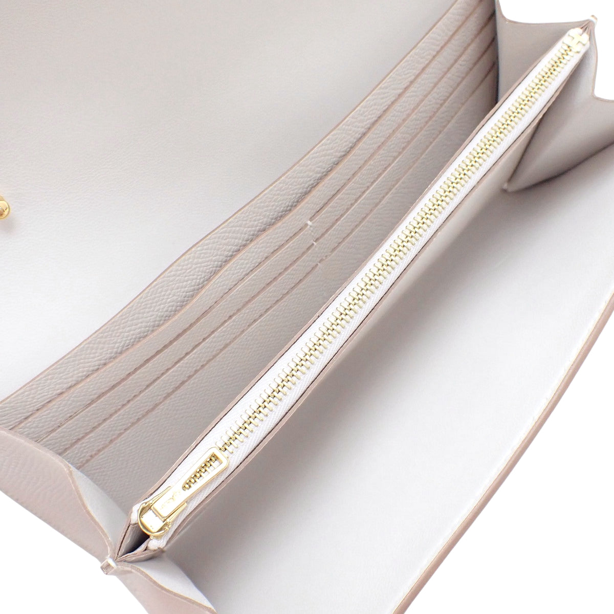 Constance Long to go Veau Epsom Gris Perle Gold Hardware B stamp