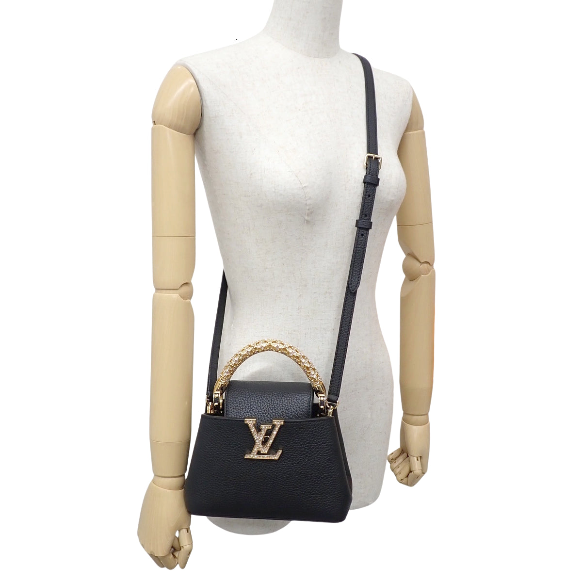 Capucines Mini Taurillon Leather Noir M14177