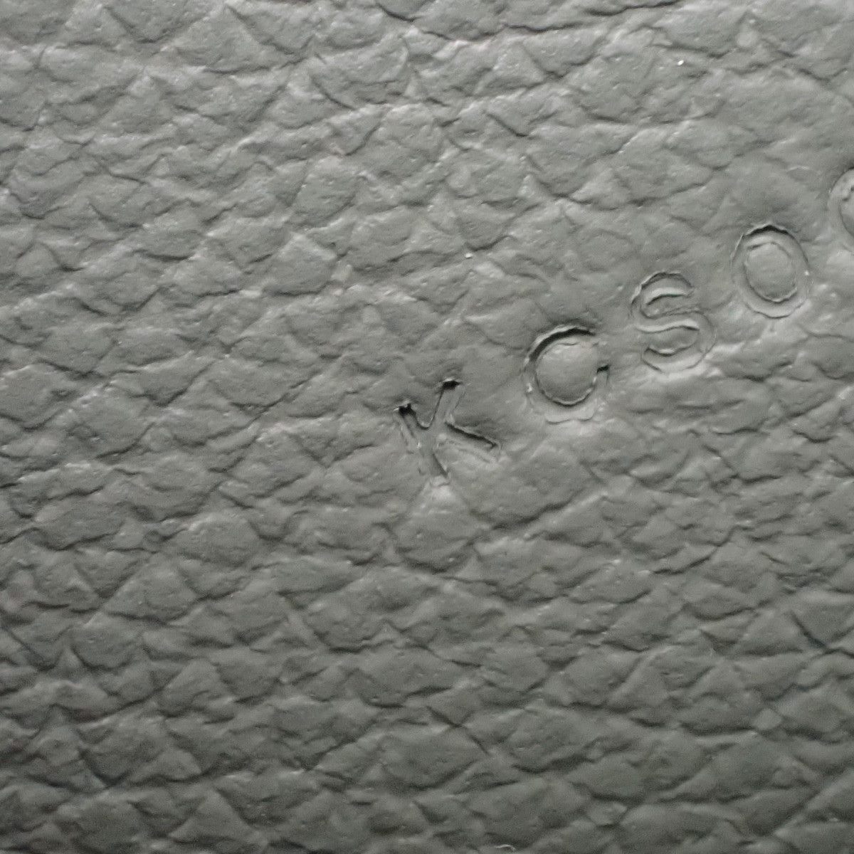 Constance Long To Go Evercolor Vert Amande Gold Hardware K stamp