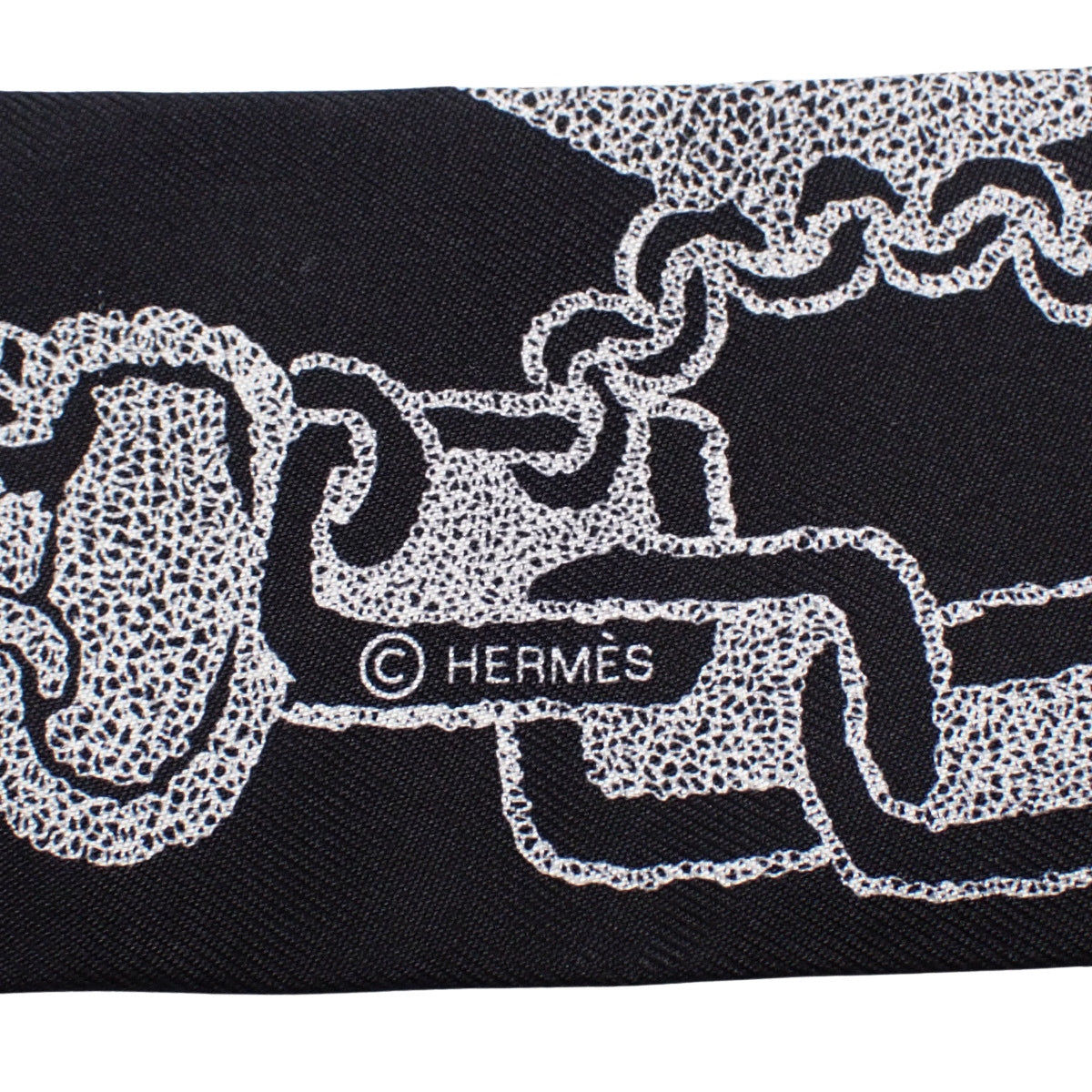 HERMES ブックル・エ・マイヨン ツイリー シルク 黒/白 H064367S 09｜Vintage Hermès Speciality｜Shibuya, Tokyo｜ORANGE BOUTIQUE