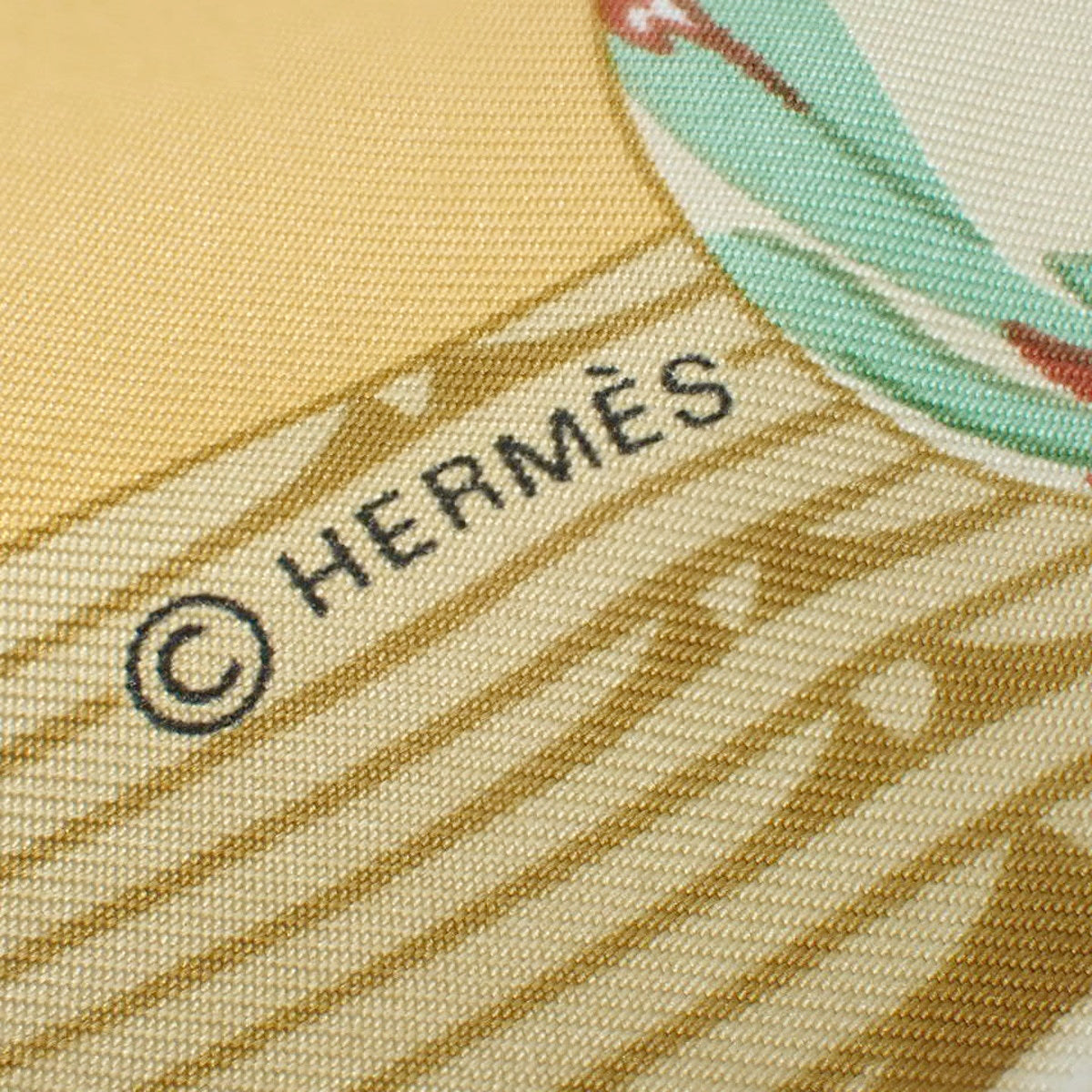 COUVEE D'HERMES エルメスの卵 カレ90 シルク
