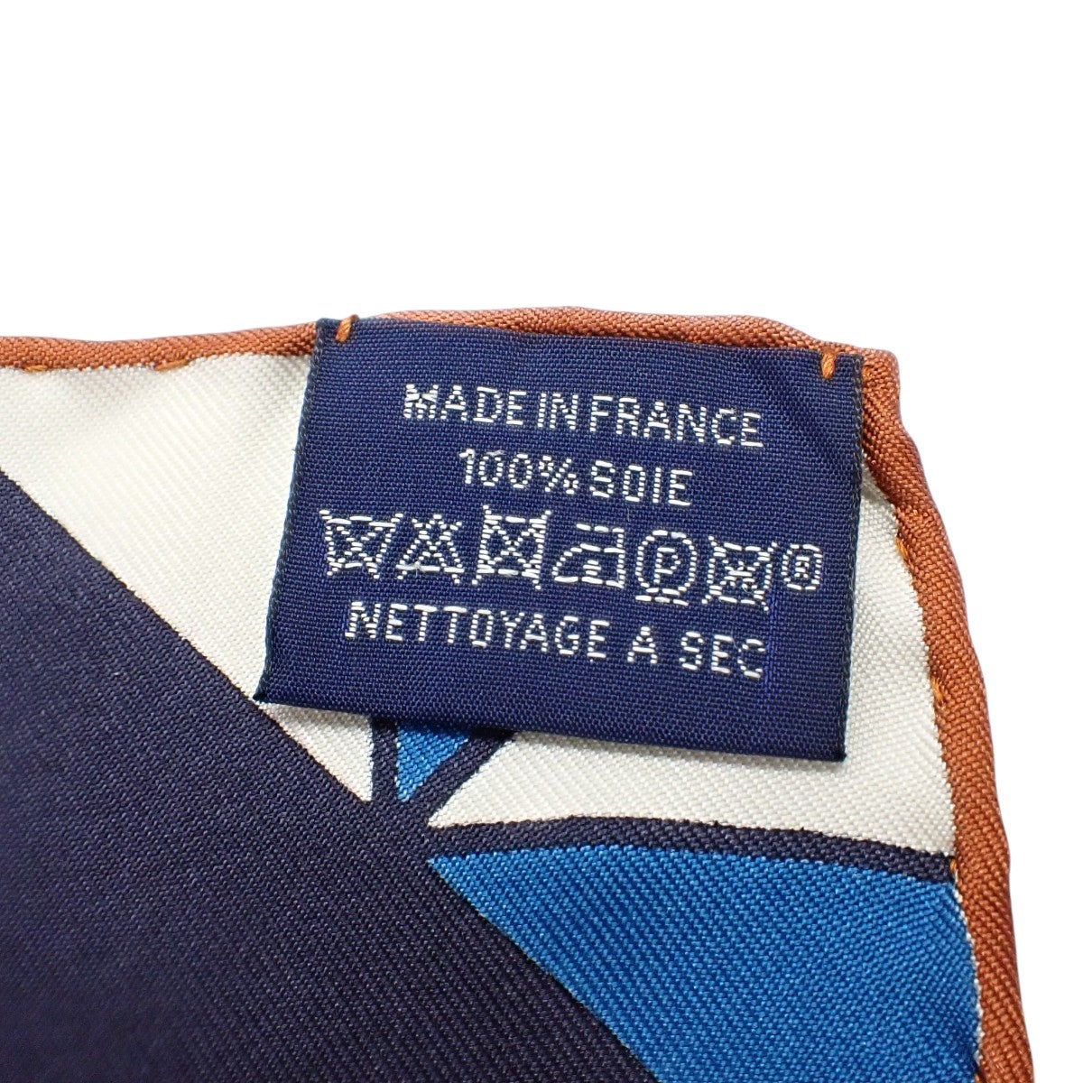 L'Heure des Gants 手袋の時計 カレ90 シルク キャバン ピンク マルチカラー H004211S 03