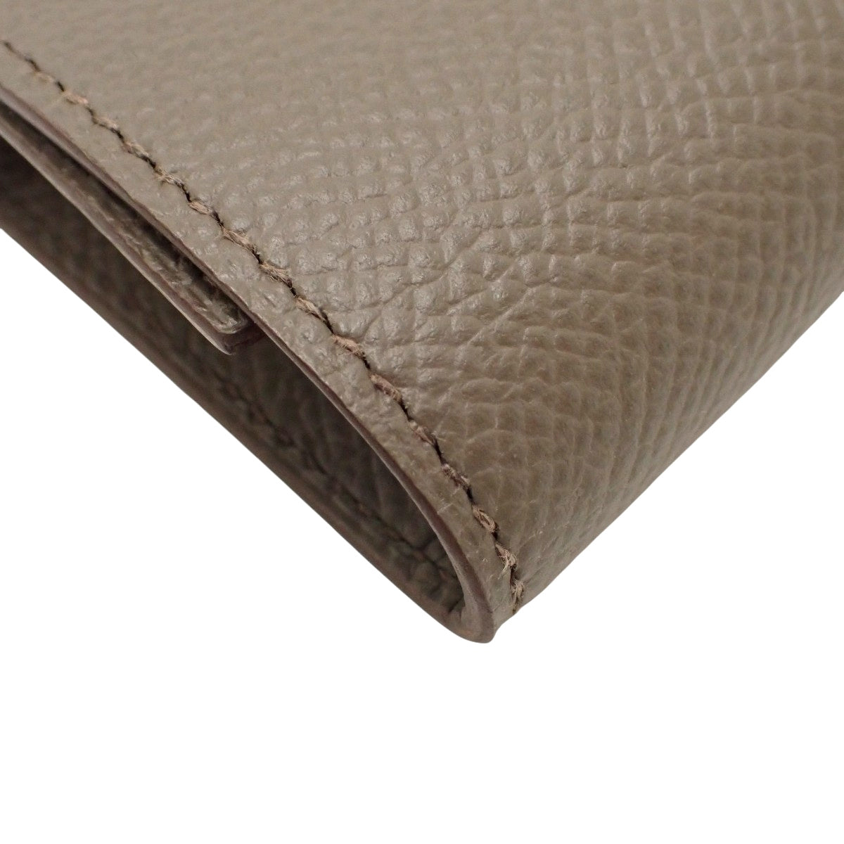 [Unused] Béarn Key Case, Epsom Calfskin, Palladium-Finish Hardware, Etoupe / Silver Hardware, U Stamp
