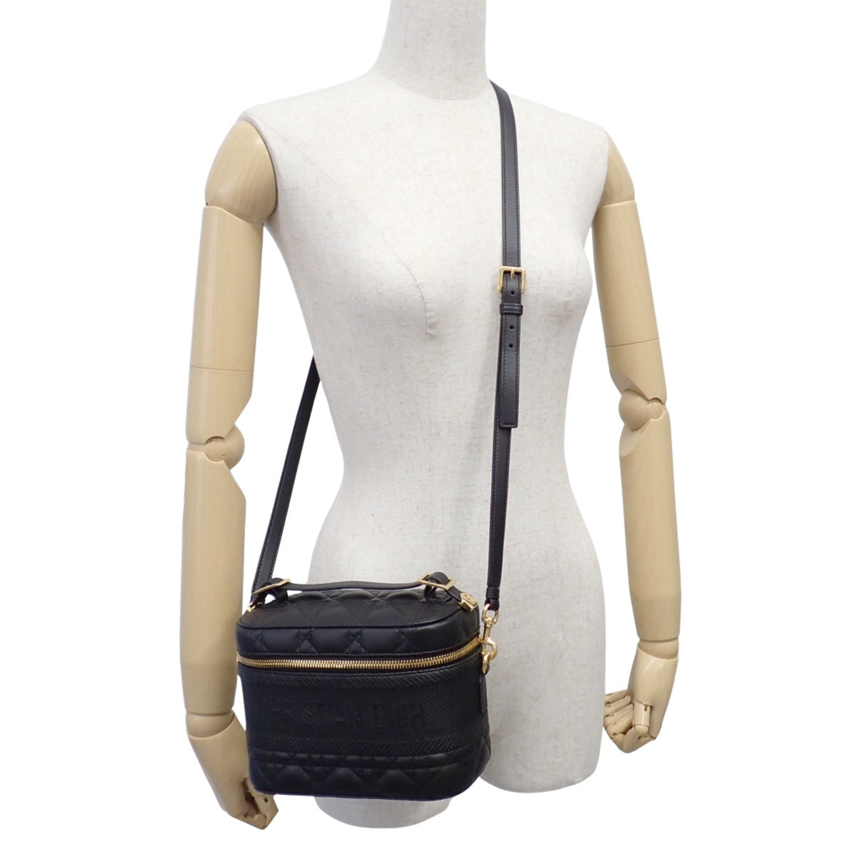 カナージュ ディオール トラベル スモール ヴァニティ レザー ブラック S5488UNTR_M900