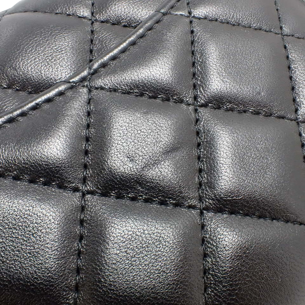 黑色羊皮绗缝迷你经典手提包 A69900