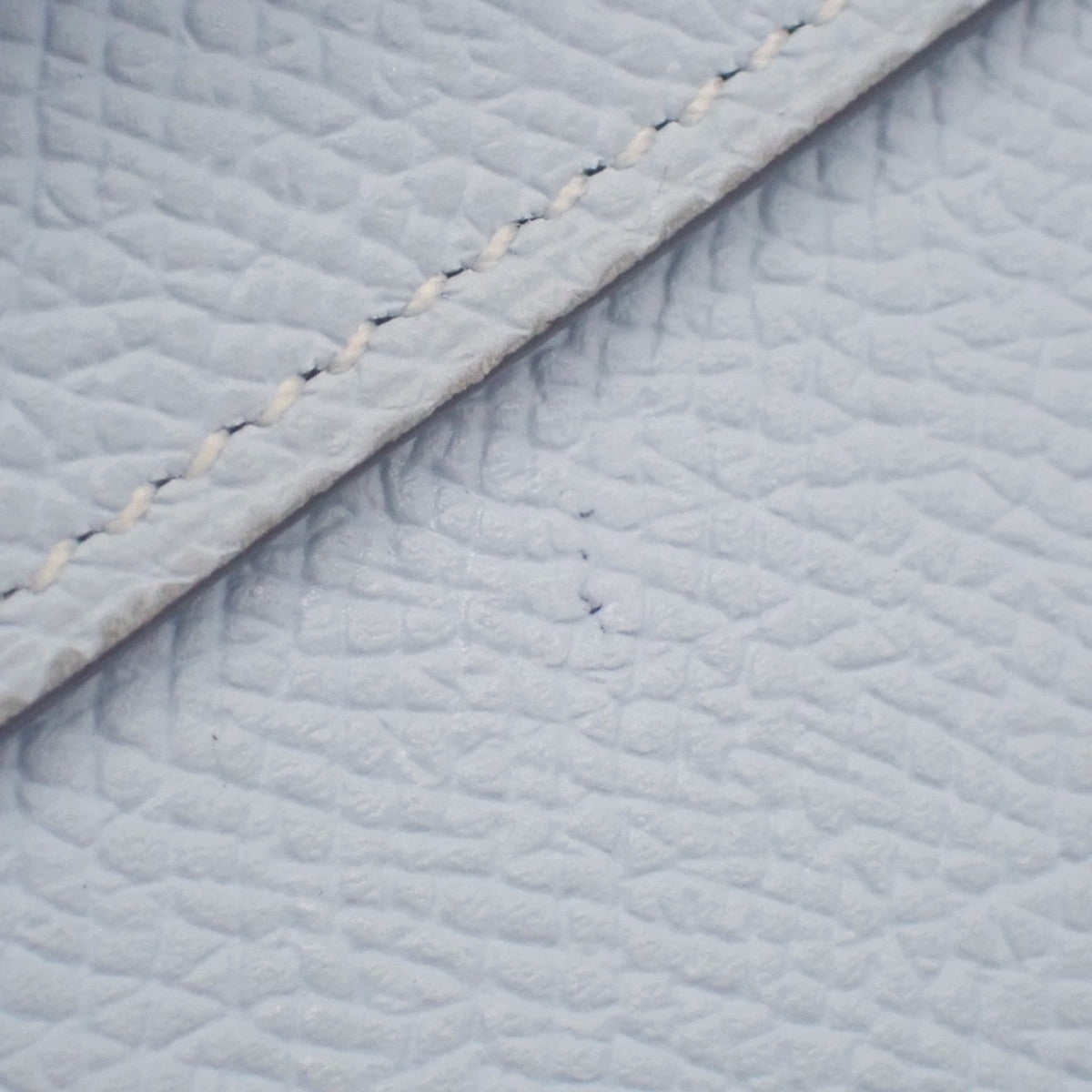 Kelly To Go 钱包，Epsom 皮革，蓝色，金色五金，D 字印记