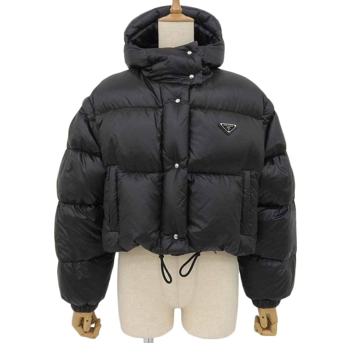 2022款尼龙可转换短款羽绒服，38码