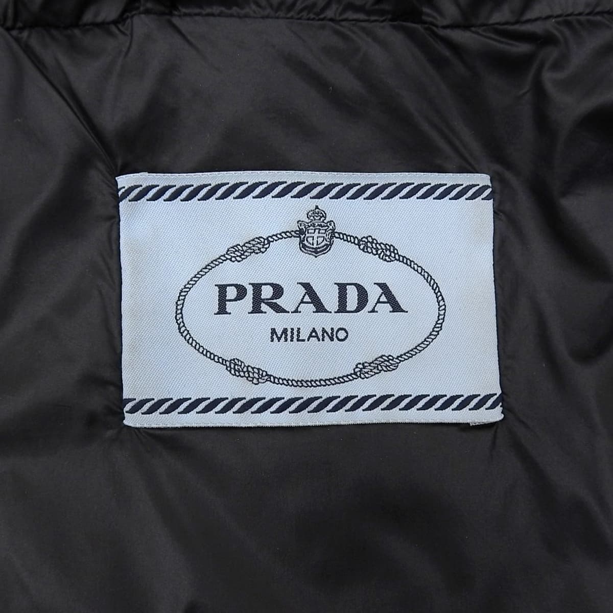 2022款尼龙可转换短款羽绒服，38码