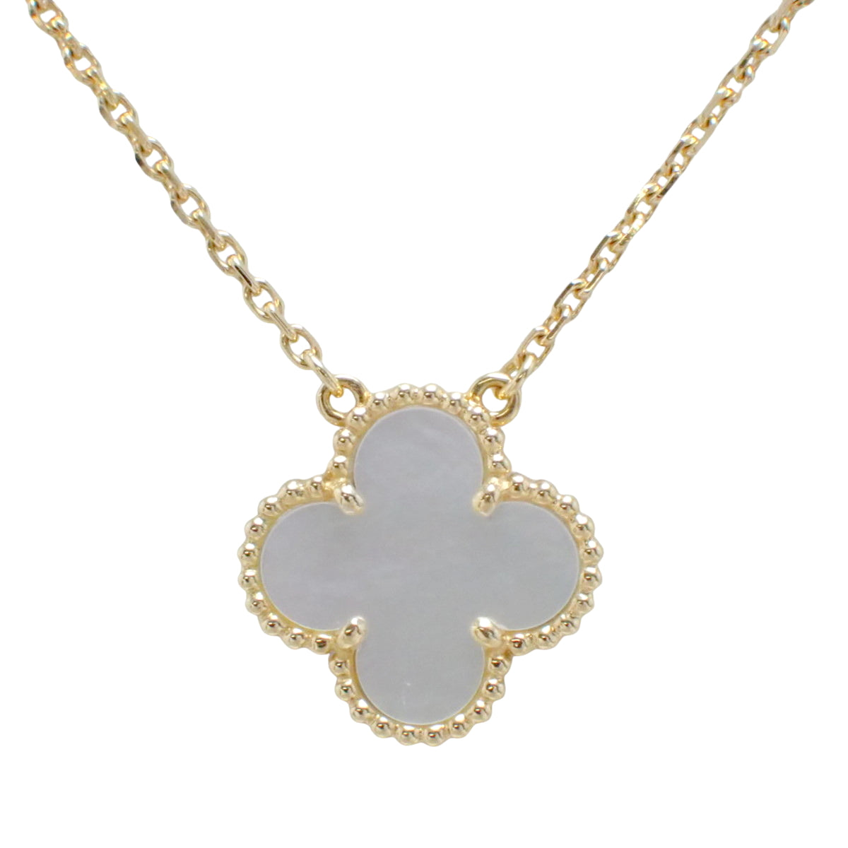 Vintage Alhambra pendant in mother-of-pearl and 18k yellow gold.