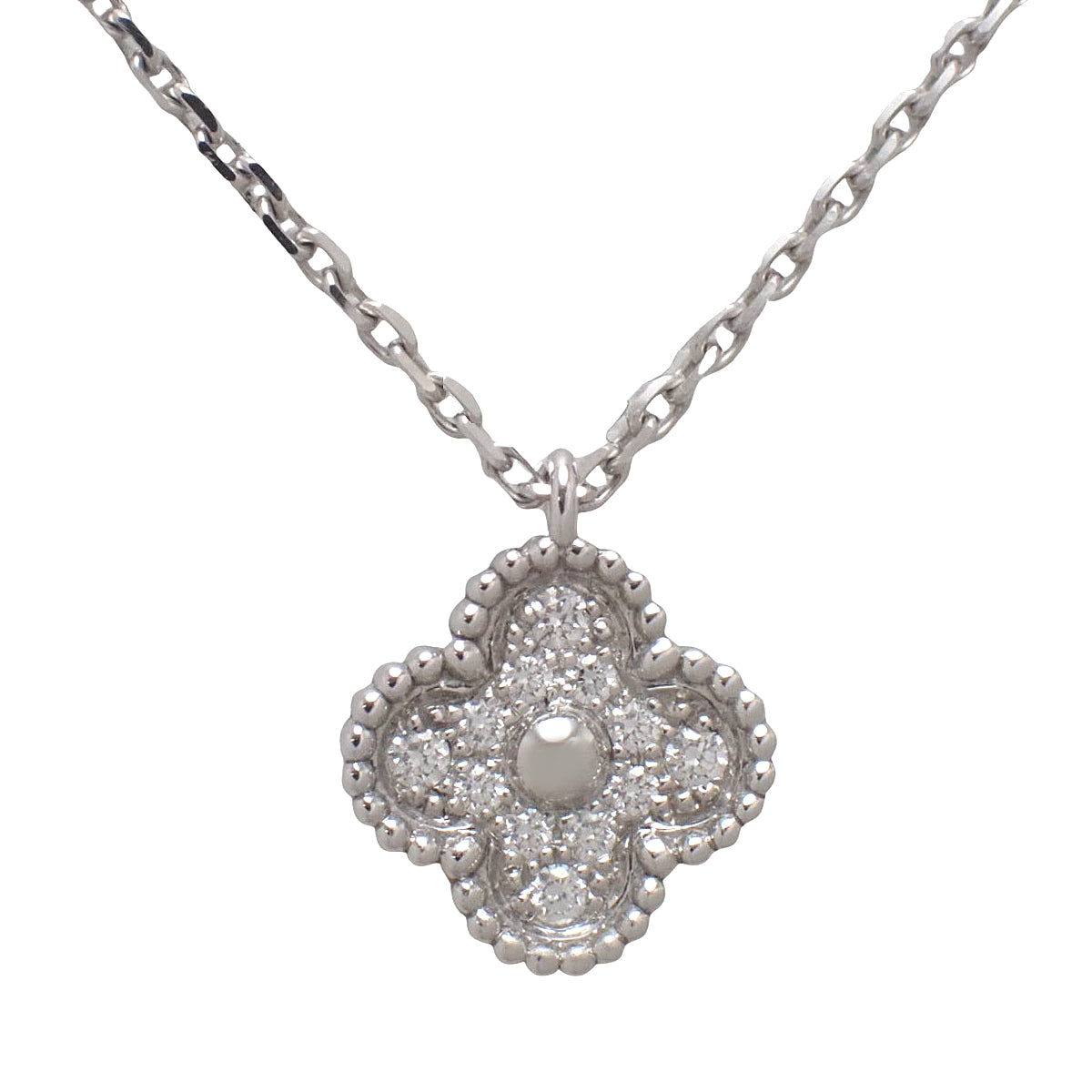 甜美阿尔罕布拉吊坠，镶嵌钻石，18K白金材质，重3.1克