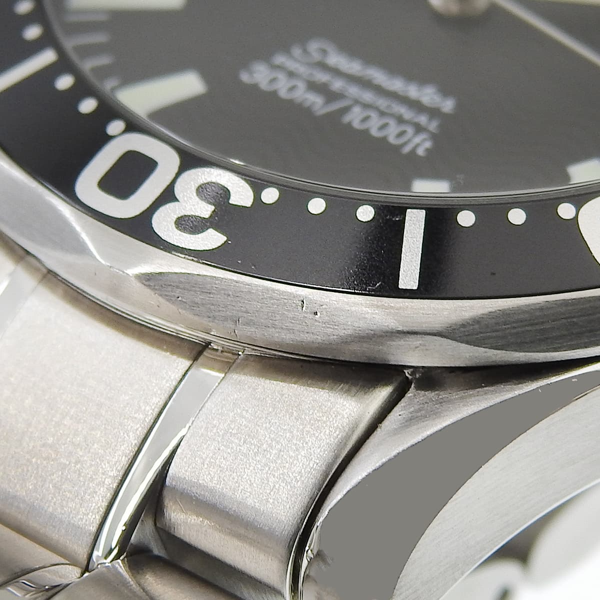 海马300 2264.50 精钢 黑色 石英 男款